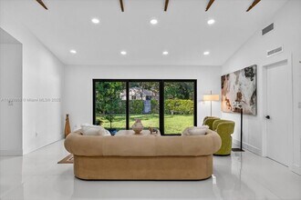 125 NE 107th St in Miami Shores, FL - Building Photo - Building Photo