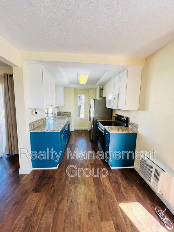property at 7360 Park Ridge Blvd