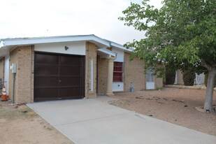 1655 Victor Lopez Dr in El Paso, TX - Building Photo