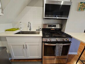 1656 W Olive Ave, Unit Apt 3 in Chicago, IL - Foto de edificio - Building Photo