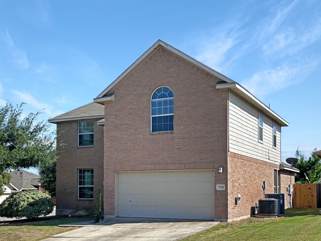 7930 Hatchmere Ct in Converse, TX - Building Photo - Building Photo