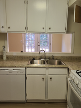 4110 Hawthorne Cir in Smyrna, GA - Foto de edificio - Building Photo