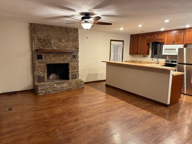 236 Pine Knot Rd in Fairfield Bay, AR - Building Photo - Building Photo