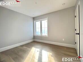 410 Market St, Unit 5F-4 in Boston, MA - Building Photo - Building Photo