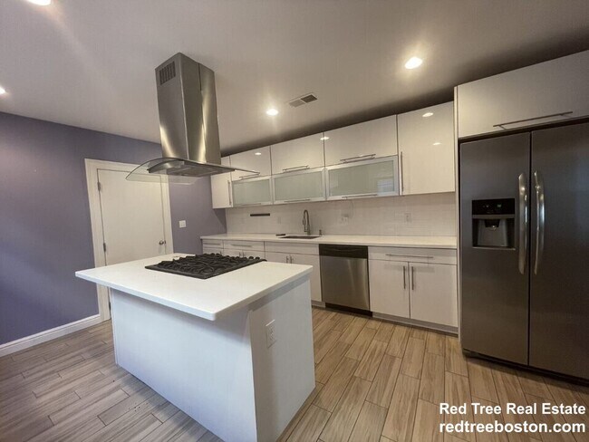 20 Marie Ave, Unit 2 in Cambridge, MA - Building Photo - Building Photo