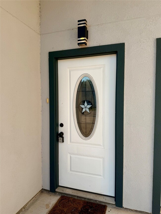 3727 Putnam Dr in Bacliff, TX - Building Photo - Building Photo