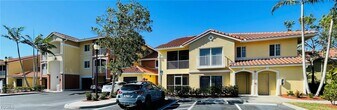 13100 Bella Casa Cir in Ft. Myers, FL - Building Photo