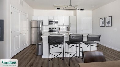 7166 W Custer Ave, Unit C-340 in Lakewood, CO - Foto de edificio - Building Photo