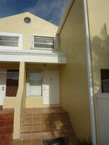 4535 SW 68th Ct Cir in Miami, FL - Building Photo