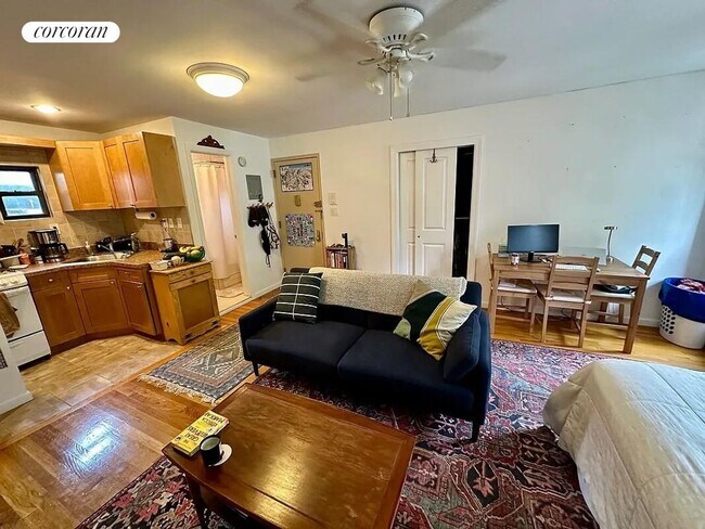 property at 254 W 20th St