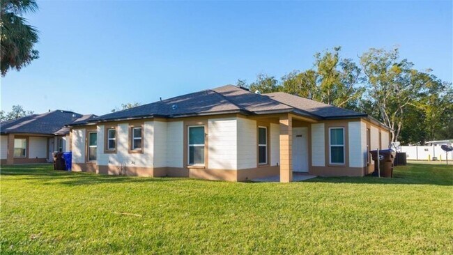 1003 W King St in Kissimmee, FL - Building Photo - Building Photo