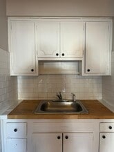 67 W 53rd St, Unit 2 in Bayonne, NJ - Foto de edificio - Building Photo