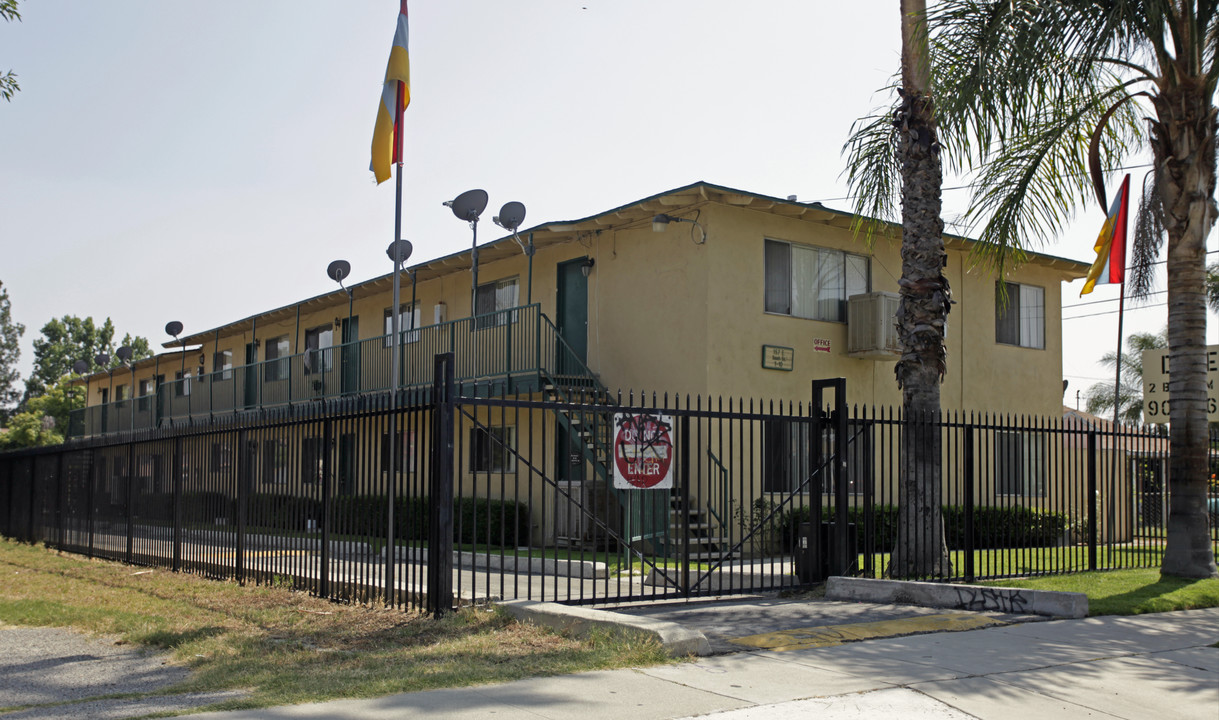 Date Apartments in Rialto, CA - Building Photo