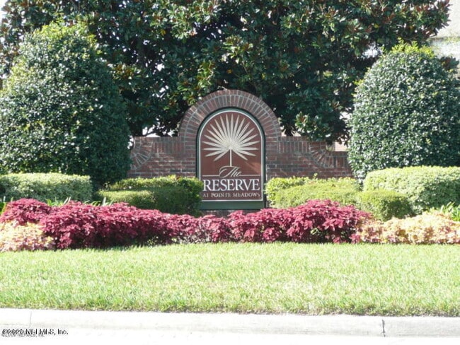 7800 Point Meadows Dr in Jacksonville, FL - Foto de edificio - Building Photo