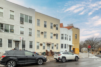 621-623 Union Ave in Brooklyn, NY - Building Photo - Building Photo