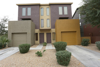 9th Street Lofts in Phoenix, AZ - Foto de edificio - Building Photo