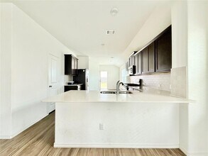 140 Canley Lp in Hutto, TX - Building Photo - Building Photo