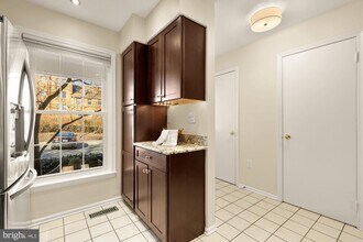 2038 Derby Ridge Ln in Silver Spring, MD - Building Photo - Building Photo