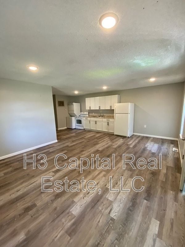 4900 Maryville Rd in Granite City, IL - Building Photo - Building Photo