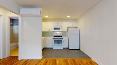 2405 Abrams Rd in Dallas, TX - Building Photo - Building Photo