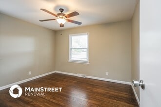 1006 SW Lakeview Blvd in Lee's Summit, MO - Building Photo - Building Photo