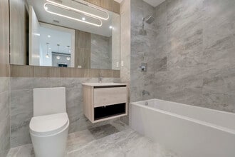 152 Erasmus St-Unit -405 in Brooklyn, NY - Building Photo - Building Photo