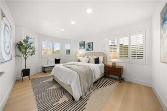 13742 Onkayha Cir in Irvine, CA - Building Photo - Building Photo