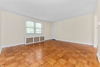 2314 76th Ave, Unit 2 in Philadelphia, PA - Building Photo - Building Photo