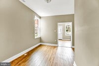 2414 Baker St photo'