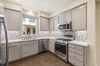 238 Carroll St in Sunnyvale, CA - Building Photo - Building Photo