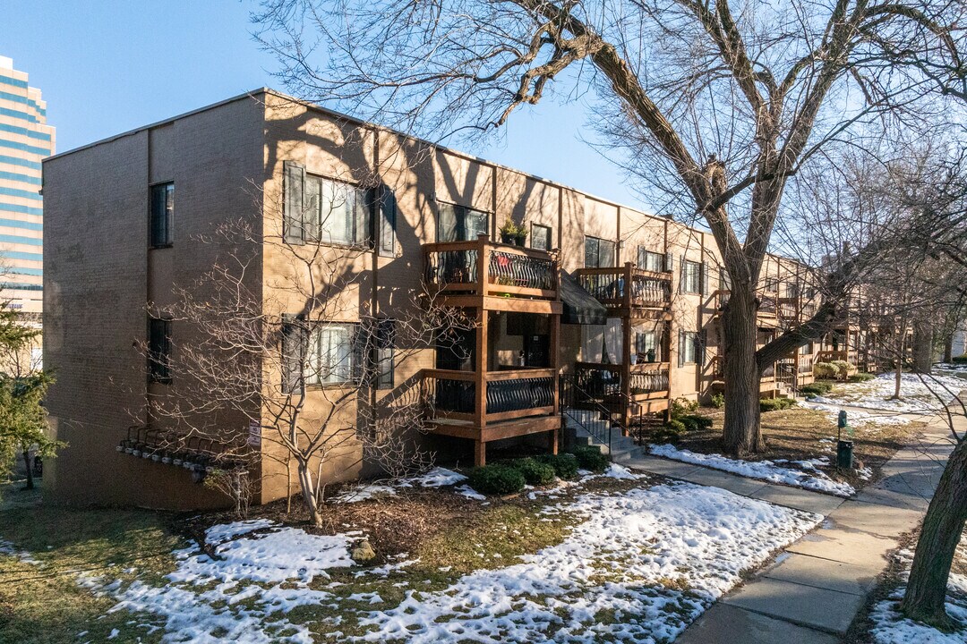 4529-4541 Holly St in Kansas City, MO - Building Photo