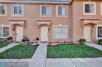 9779 Kamena Cir in Boynton Beach, FL - Building Photo - Building Photo