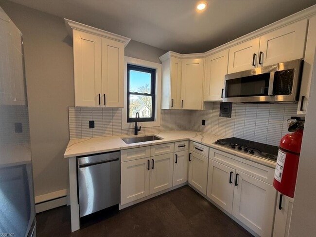 19 Abbotsford Ave in Newark, NJ - Building Photo - Building Photo