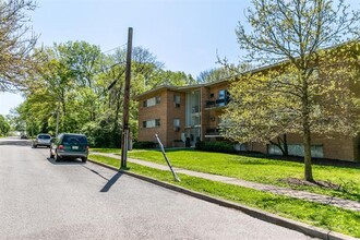 Bedford in Cincinnati, OH - Building Photo - Building Photo