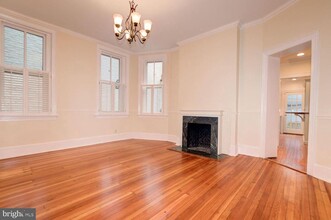 3252 N St NW in Washington, DC - Foto de edificio - Building Photo