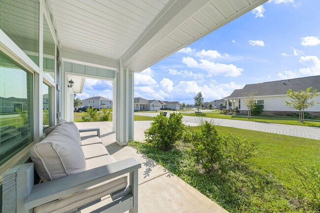39 Riverwalk Xing in Freeport, FL - Building Photo - Building Photo