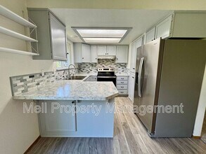71 E Rainbow Dr in Shelton, WA - Building Photo - Building Photo