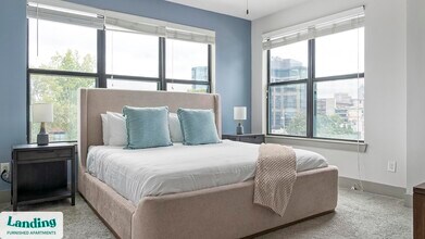 930 Howell Mill Rd NW in Atlanta, GA - Foto de edificio - Building Photo