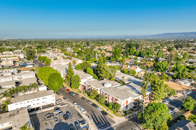 20234 Cantara St in Winnetka, CA - Building Photo - Building Photo