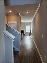 332 Melody Ln in Cartersville, GA - Building Photo