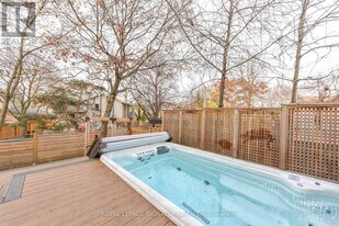 3162 Folkway Dr in Mississauga, ON - Building Photo