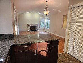 2455 130th Ave SE in Bellevue, WA - Building Photo - Building Photo