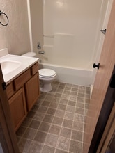 37 Appleway Dr in Kalispell, MT - Foto de edificio - Building Photo