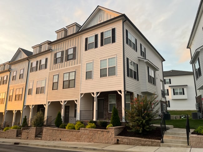 property at 465 Portsdale Dr