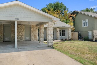 5303 Woodland Oaks Ct in Austin, TX - Building Photo - Building Photo