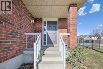 649 Doon S Dr in Kitchener, ON - Building Photo - Building Photo