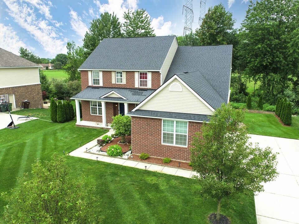 53283 Jaclyn Dr in Utica, MI - Building Photo