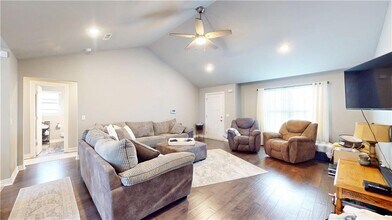809 NW 64th Ave in Bentonville, AR - Building Photo - Building Photo