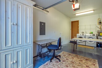 7721 Interurban Blvd, Unit A in Snohomish, WA - Building Photo - Building Photo
