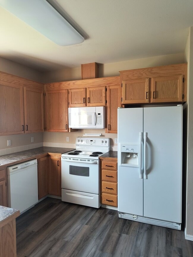 403 S 90th Ave in Yakima, WA - Building Photo - Building Photo